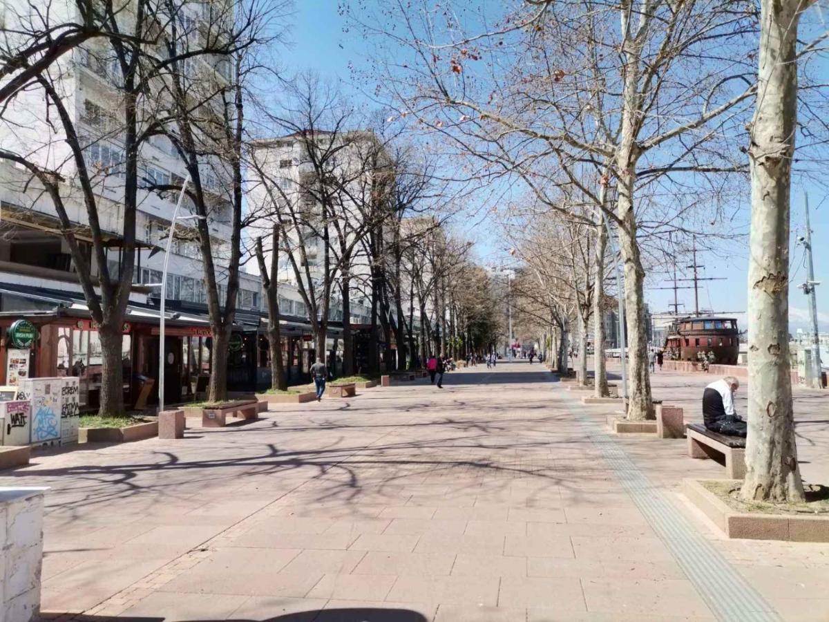 Calla 1 - Modern & Cozy Main Square Apartment In The City Shopping Center - Parking Slot With Parking Security Üsküp Dış mekan fotoğraf